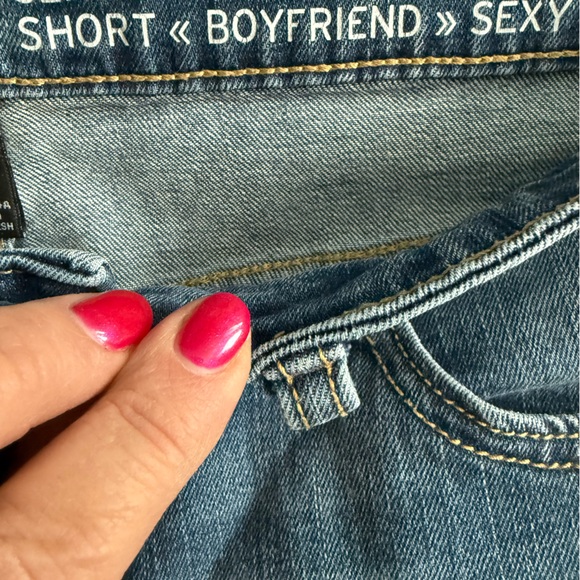 GAP Washed Blue Boyfriend Roll-Cuff Denim Shorts - Picture 4 of 8
